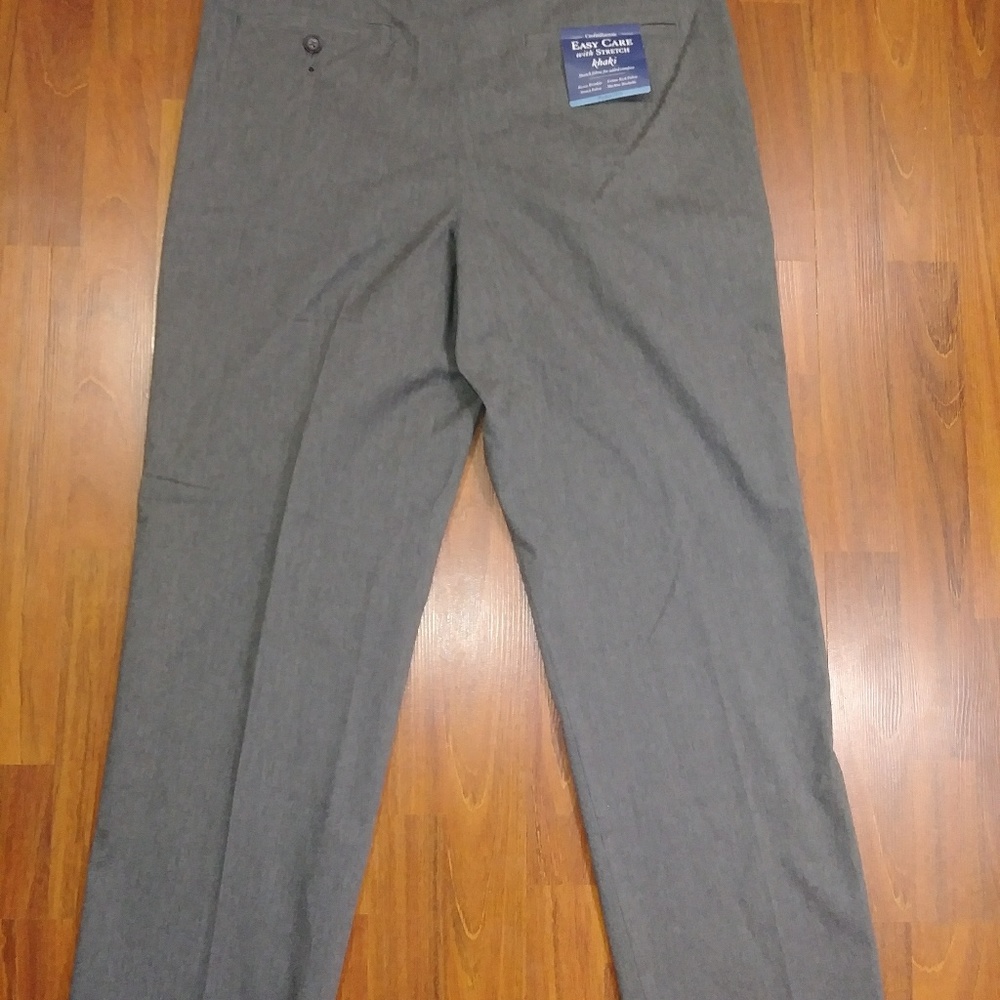 Croft & Barrow Classic fit Gray Khaki pants